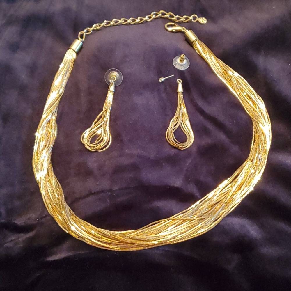 Necklace Earring Set